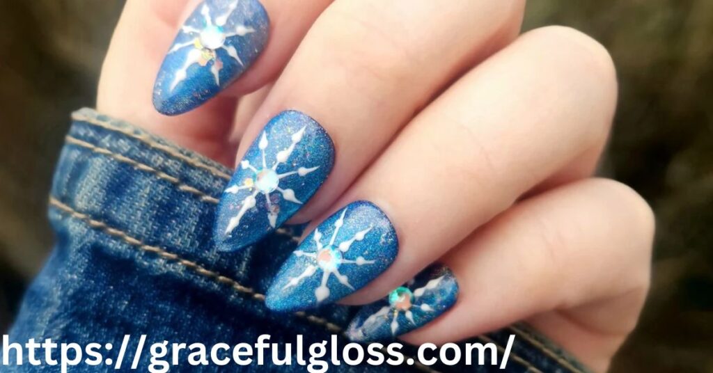 Easy Snowflake Nail Art20 glitter snowflake nails inspo for a stunning frosty glam look