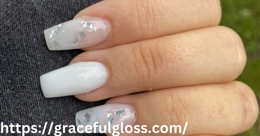  White & Gold Marble Nails